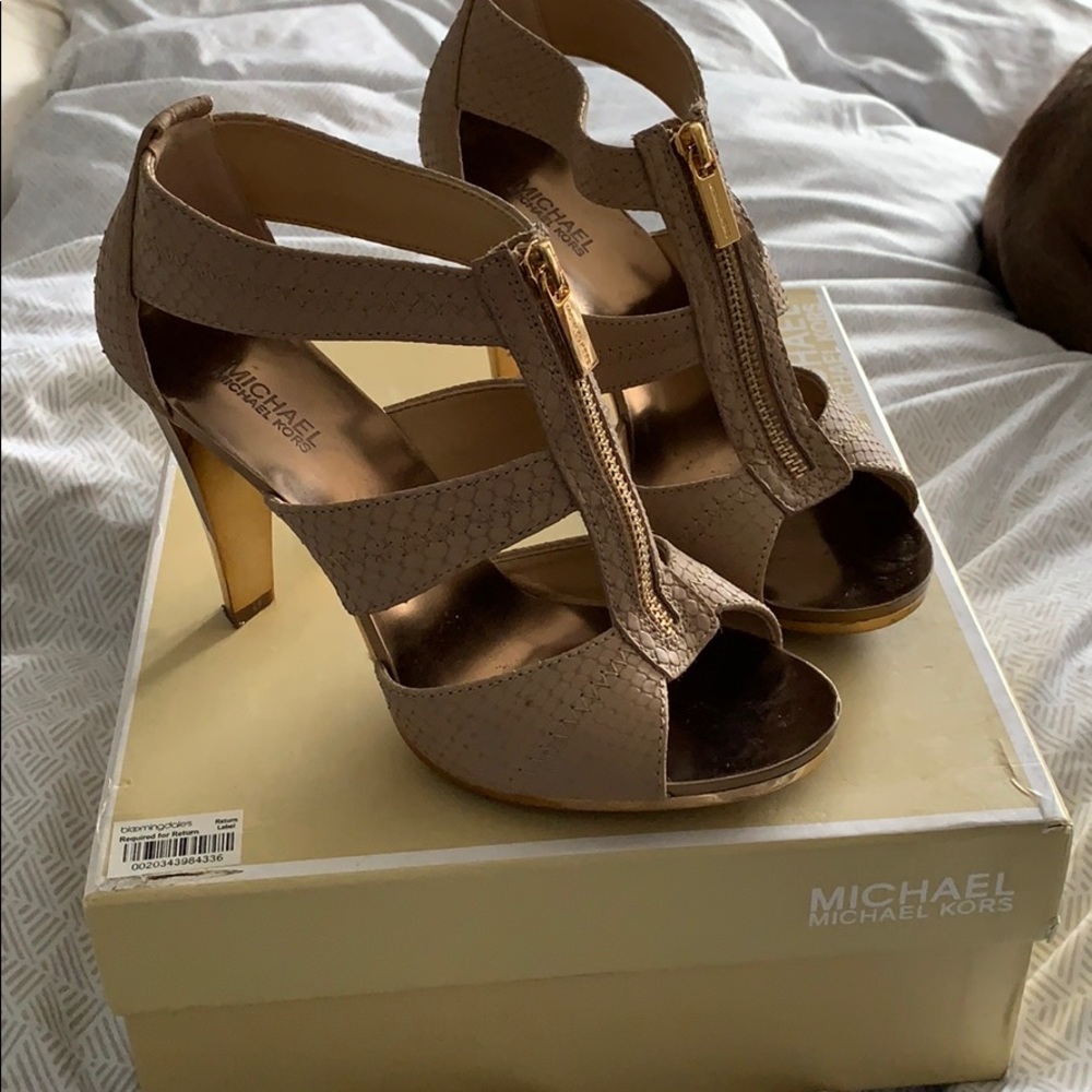 Michael Kors Pumps size 6